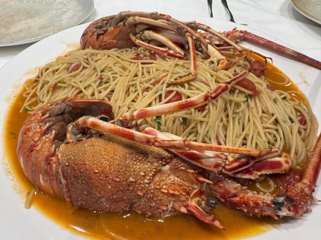 Spageti me karavidhe deti